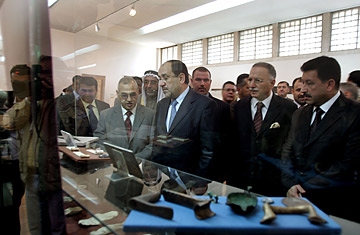 10. ˹Ҳ(Iraqi National Museum)֪Щԭµıȥ˹Ҳݿ֪ˡķ(Saddam Hussein)̨15000ƷаŴ(Mesopotamian)鱦ƷĿǰ״ڽ·¿ݣ˵ĹԱֻѰ6000ʧĿǰ׷ﱻڲݵһⴢعڡ˵һֱڽ׷֣һһ׷ŶʧŬı˱ĻأԷֹںϱס