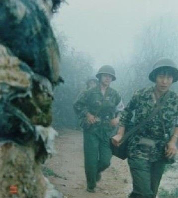 <p>对越自卫反击战中的中国女兵(13)</p>